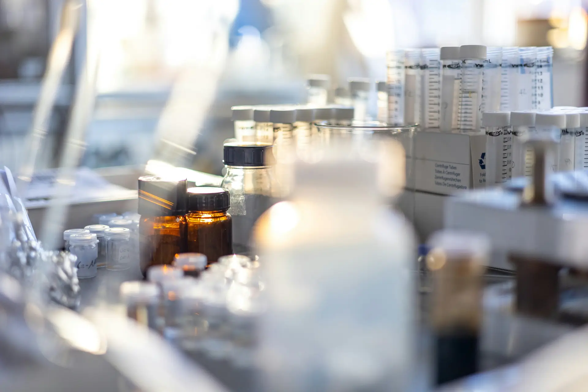 Vitamin A Tropfen 3.000 I.E  Bild zu Laborgeprüfte Produktqualität