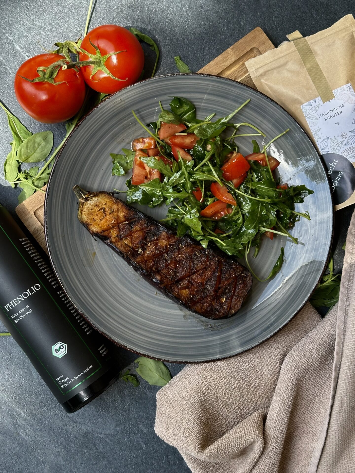 Auberginen-Steak selber machen - Herzhaftes, veganes Rezept für Grill & Pfanne